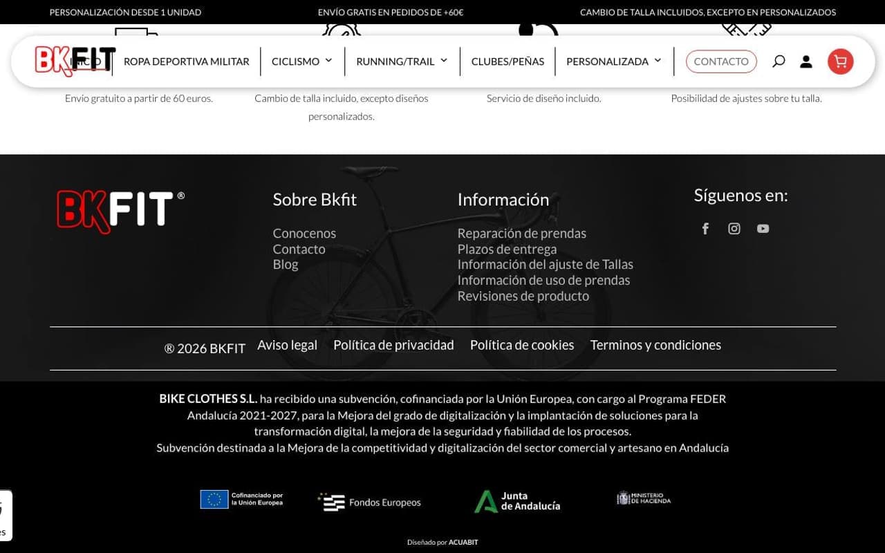 Captura limpia de una tienda oficial de ropa técnica