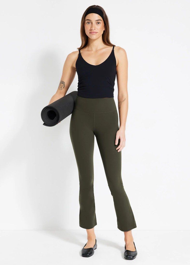 In Motion Pocket Cropped Flare Pant
