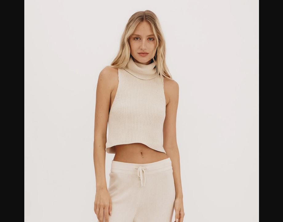 True Knit Sleeveless Turtleneck