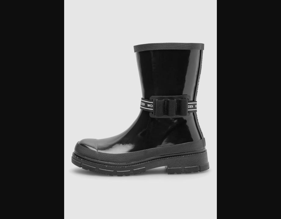 Lia Sinful Black